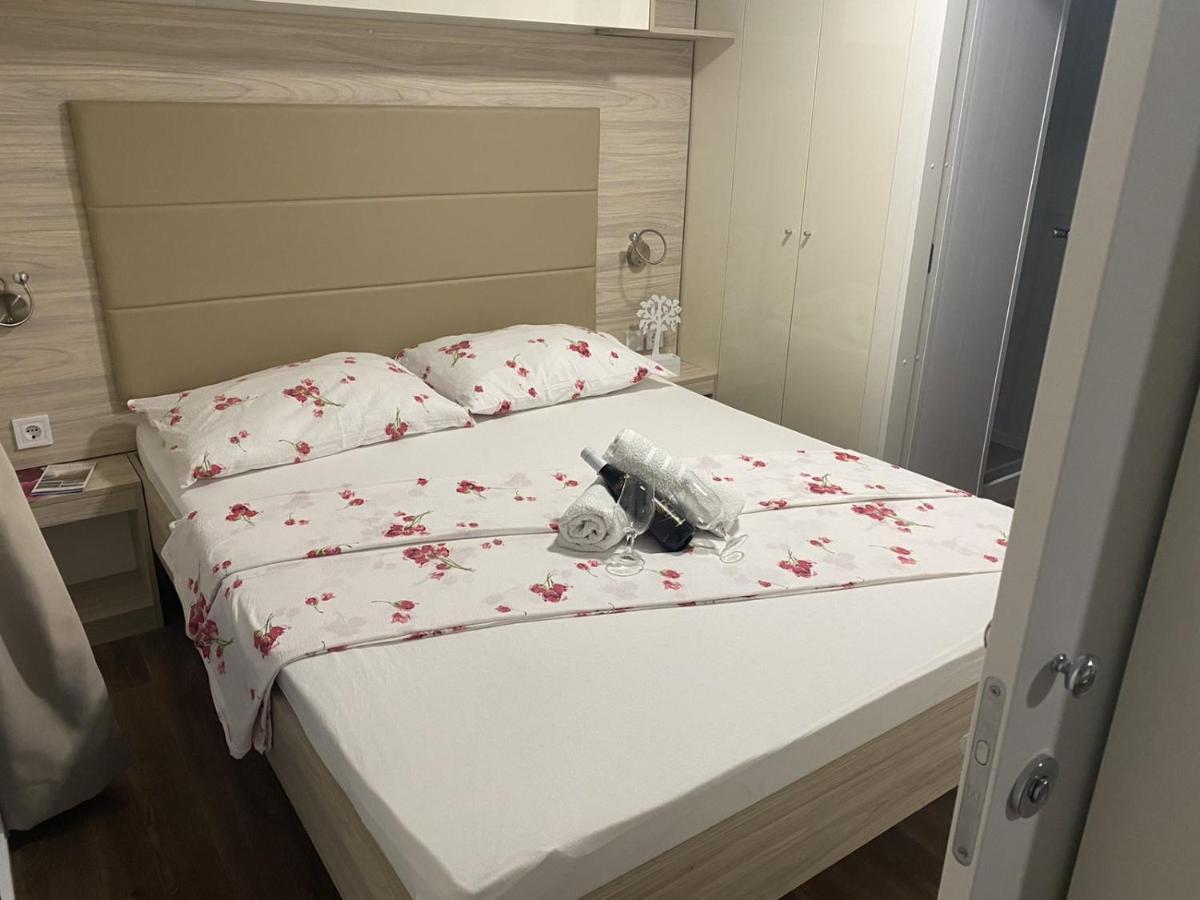 Apartments With A Parking Space Pakostane, Biograd - 16579 Exterior foto